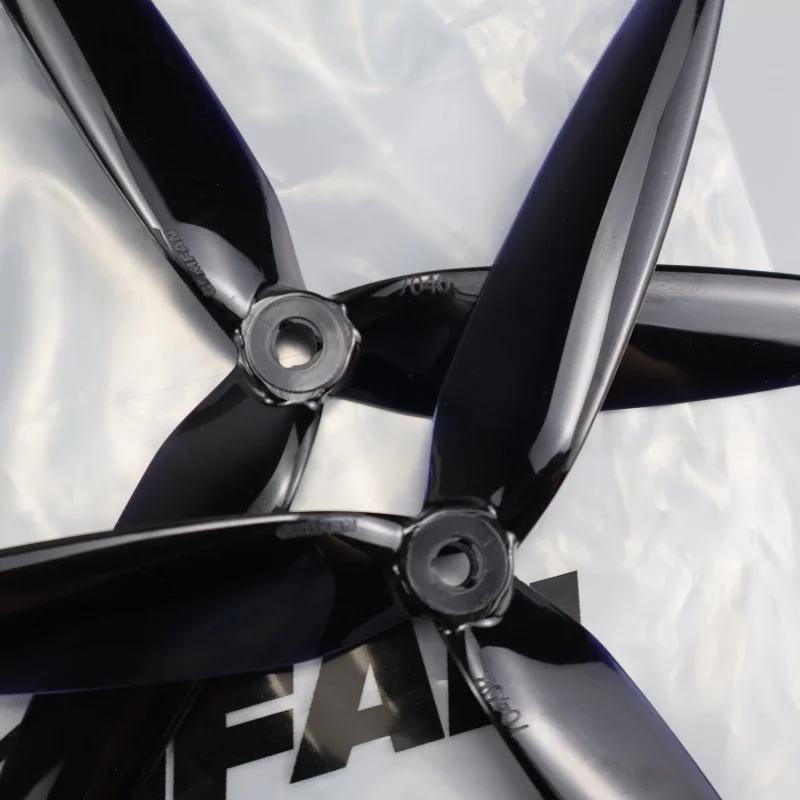 Gemfan Flash 7040 7 Inch 3-Bla - Drone Kit Long Range recensione e prezzo